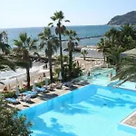 فندق Caravelle Thalasso & Wellness 4*