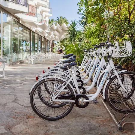 Отель Caravelle Thalasso & Wellness Диано-Марина