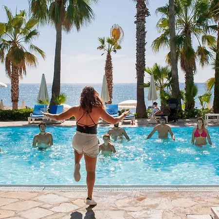 Caravelle Thalasso & Wellness Hotel 4*