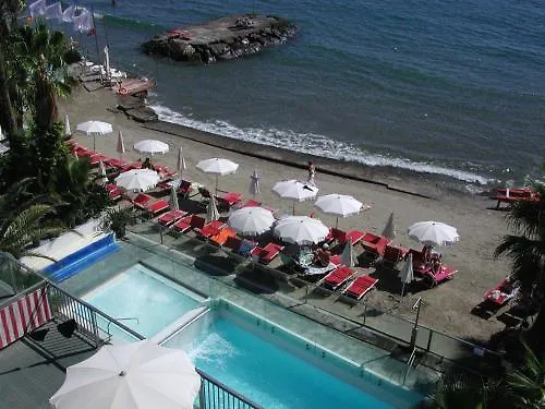 卡拉维尔海水按摩&健康酒店 酒店 迪亚诺马里纳