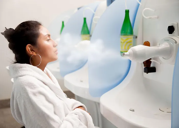 卡拉维尔海水按摩&健康酒店 4* 迪亚诺马里纳