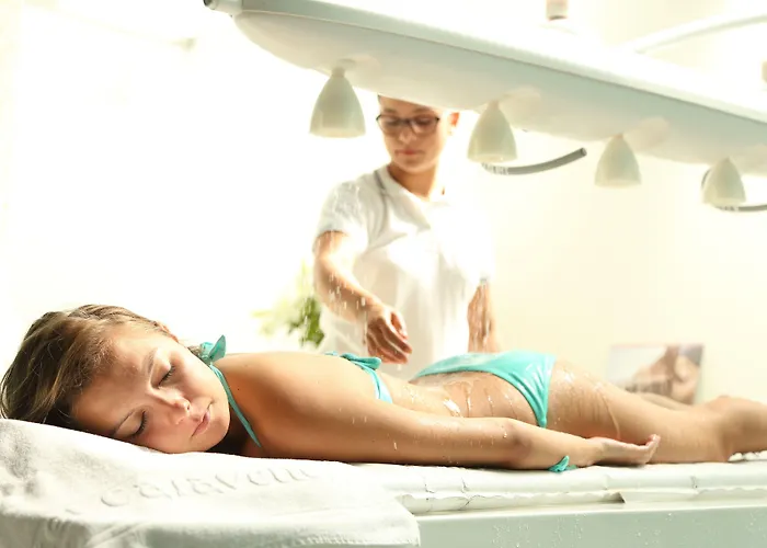 卡拉维尔海水按摩&健康酒店