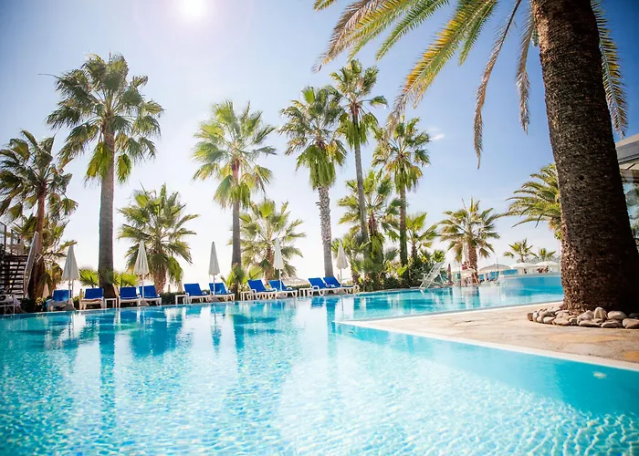 卡拉维尔海水按摩&健康酒店 酒店 4*