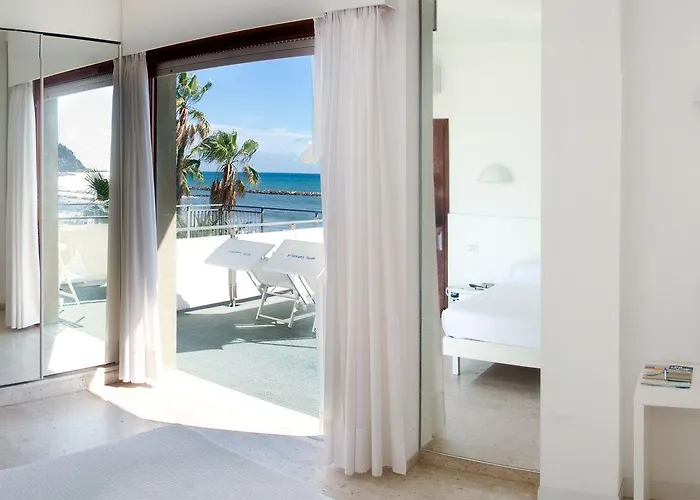 酒店 卡拉维尔海水按摩&健康酒店