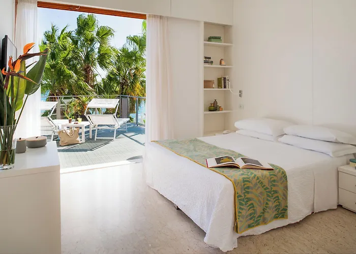 卡拉维尔海水按摩&健康酒店 酒店 4*