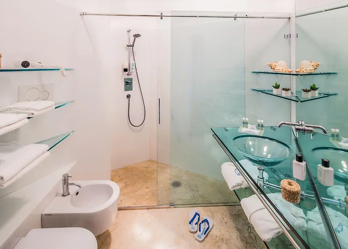 卡拉维尔海水按摩&健康酒店 迪亚诺马里纳