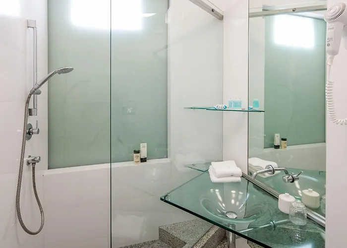 卡拉维尔海水按摩&健康酒店 酒店 4*